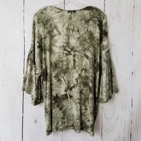 Bell Sleeve Tie-Dye Top Plus Size - Picture 2 of 8